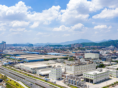 大面積的廠(chǎng)房倉(cāng)庫(kù)